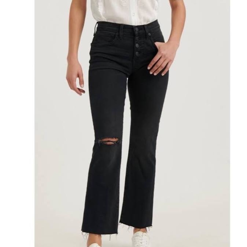 Brand new without tags Lucky jeans  black mid rise crop mini boot size 6/28R